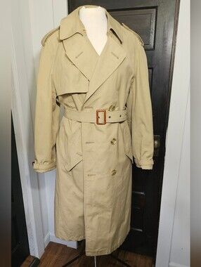 Vintage Khaki Trench Coat Made in Poland High Quality Belt Medium Large Fall